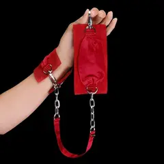 Копринени белезници с верижка LELO Sutra Chainlink Cuffs, Червен
